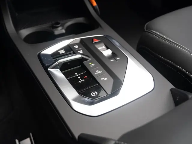 BMW 1 Serie 120 2025 Benzine 27