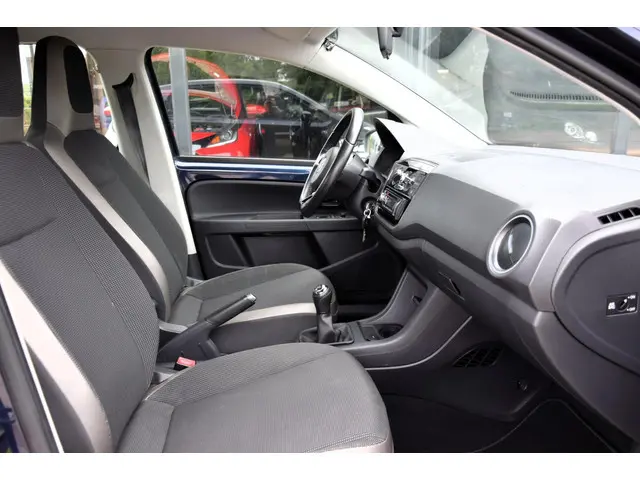 Volkswagen up! 1.0 high up! BlueMotion 2012 Benzine 23