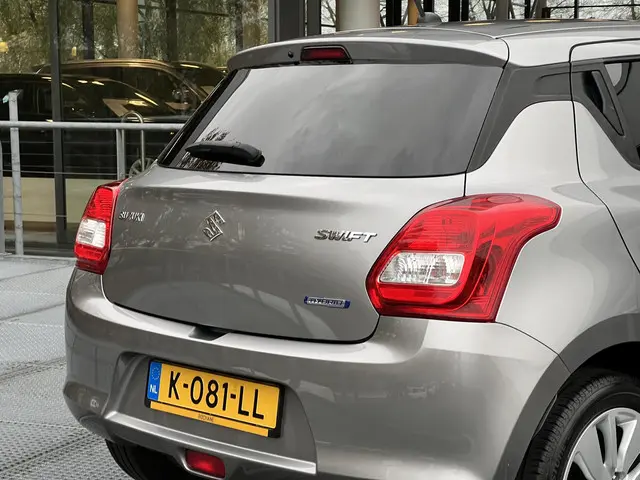 Suzuki Swift 1.2 Select Smart Hybrid 2021 Benzine 31