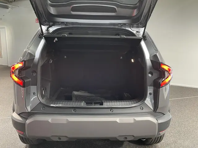 Dacia Duster 1.6 Hybrid 140 Extreme 2024 Hybride Benzine 6