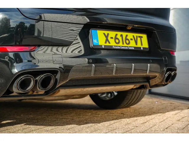 Porsche Cayenne Coupé 3.0 E-Hybrid 2024 Hybride Benzine 42