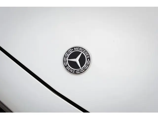 Mercedes-Benz E-Klasse Coupé 200 Premium 2018 Benzine 44
