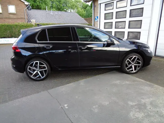 Volkswagen Golf 1.5 TSI Style 2020 Benzine 4