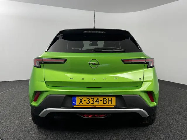 Opel Mokka-e Ultimate 50-kWh 11kw bl. 2023 Elektrisch 22