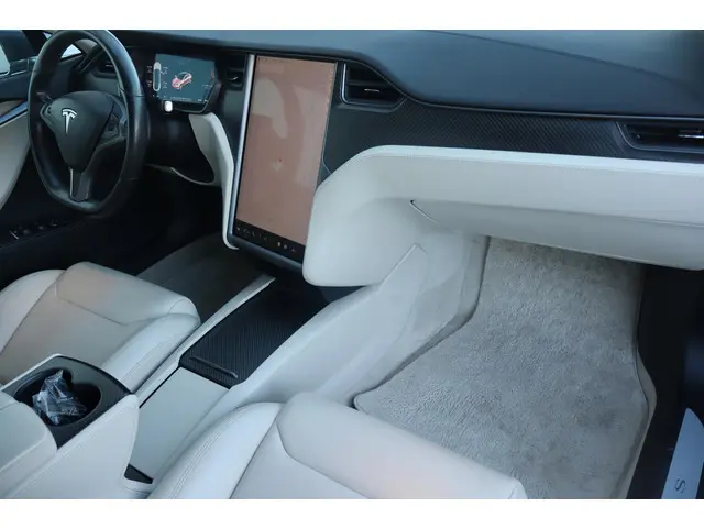Tesla Model S 75D Base 2018 Elektrisch 7