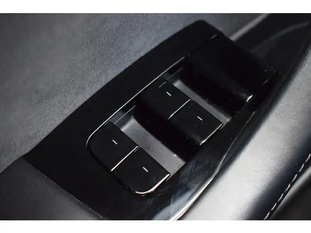 Tesla Model 3 Standard RWD Plus 60kWh 2020 Elektrisch 30