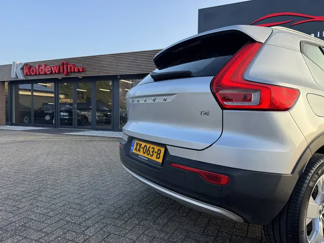 Volvo XC40 T4 Momentum Automaat 2019 Benzine 6