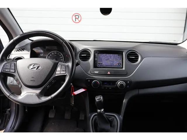 Hyundai i10 1.0i i-Motion Go! 2016 2016 Benzine 9