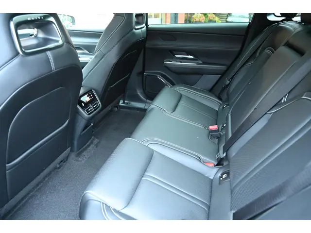 Mazda 6 6e Takumi 68.8 kWh 258pk 2025 Elektrisch 57