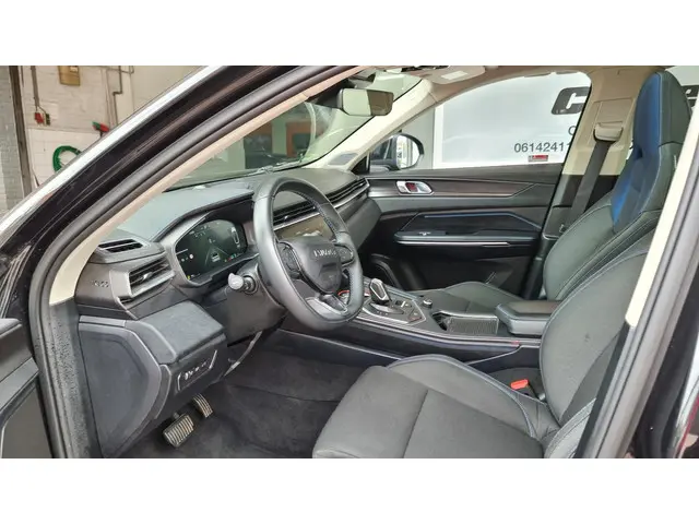 Lynk & Co 01 1.5 2022 Hybride Benzine 21
