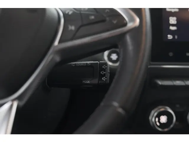 Renault Captur TCe 100 Intens 2020 Benzine 27