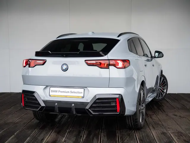 BMW iX2 eDrive20 2024 Elektrisch 2
