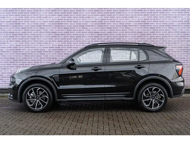 Lynk & Co 01 1.5 Core 2025 Hybride Benzine 35