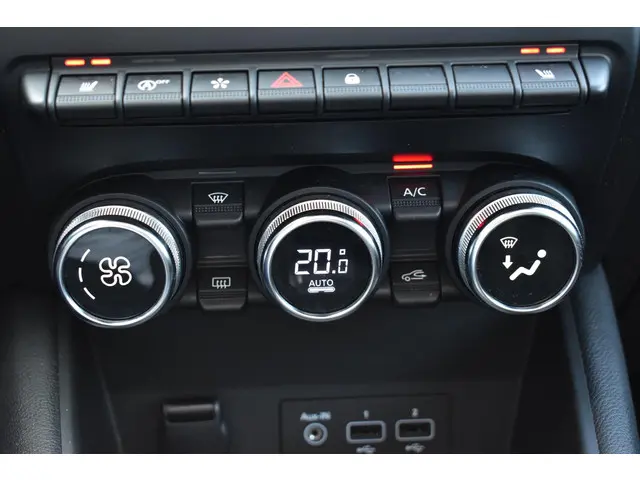 Renault Captur TCe 155 EDC Initiale Paris 2020 Benzine 22