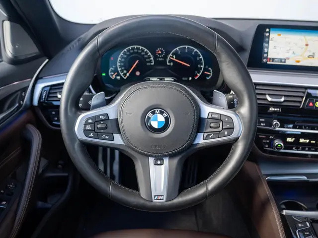 BMW 5 Serie Touring 530i 2019 Benzine 7
