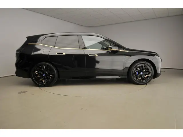BMW iX M60 2023 Elektrisch 4