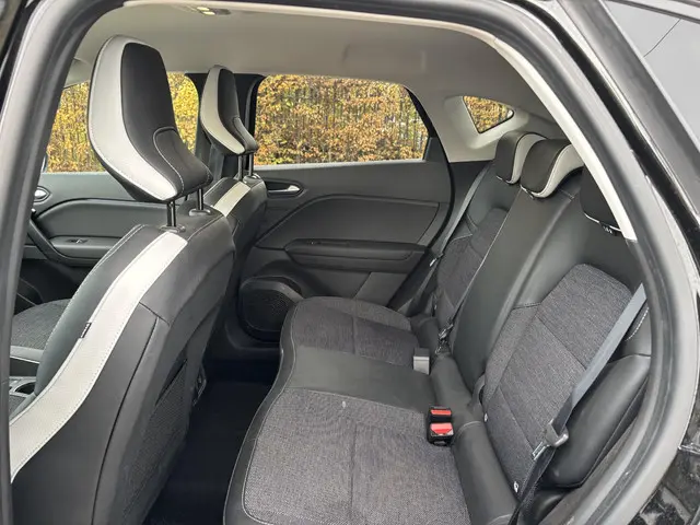 Renault Captur 1.3 mild hybrid 160 techno 2023 Benzine 8