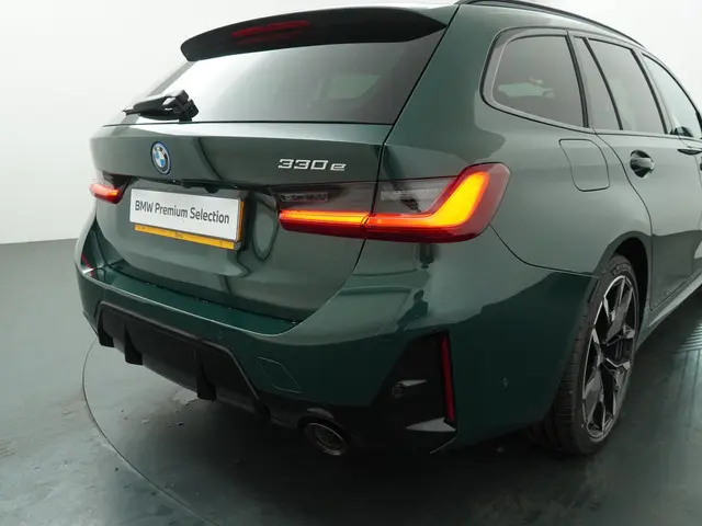 BMW 3 Serie Touring 330e 2025 Hybride Benzine 31