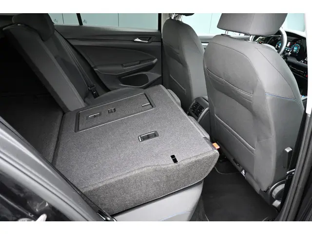 Volkswagen Golf 1.5 TSI 2021 Benzine 34