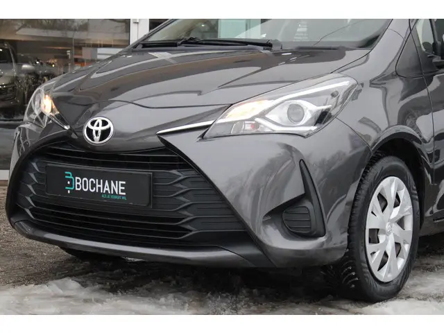 Toyota Yaris 1.5 VVT-i Aspiration 2017 Benzine 10