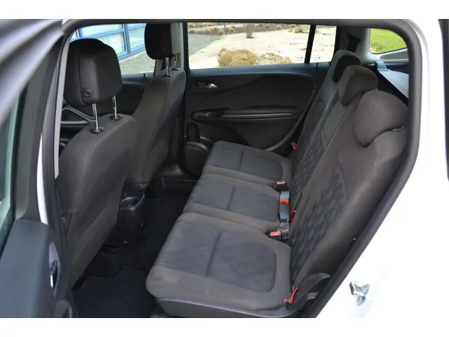 Opel Zafira TOURER 1.4 Blitz 2016 Benzine 19
