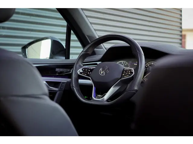 Volkswagen Touareg 2