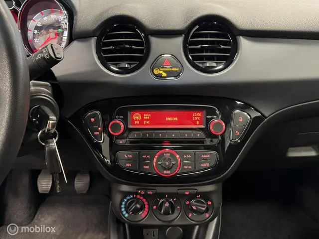 Opel ADAM 1.2 AIRCO / SLECHTS 49.000 KM NAP 2013 Benzine 10