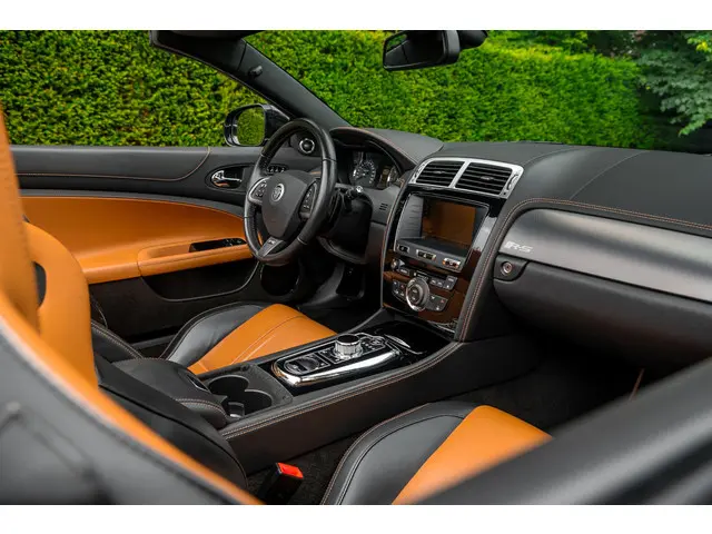 Jaguar XK XKR 5.0 V8 XKR-S Convertible 2012 Benzine 12