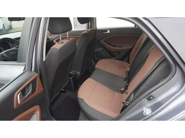 Hyundai i20 1.2 HP i-Motion 2016 Benzine 11