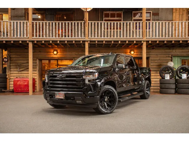 Chevrolet Silverado 2