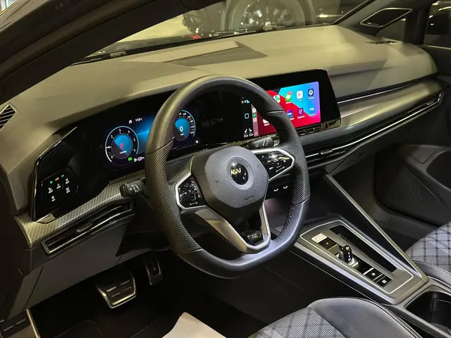 Volkswagen Golf 2.0 TDI 3X R-Line|PANO|BOMVOL! 2021 Diesel 10