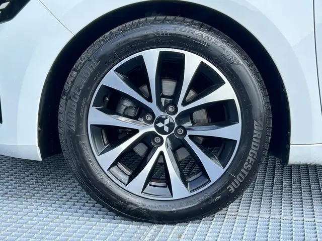 Mitsubishi Colt 1.0T MT Intense 2024 Benzine 30