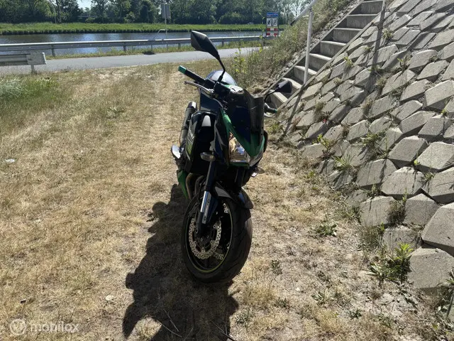 Kawasaki Z800 ABS 2013 Benzine 6