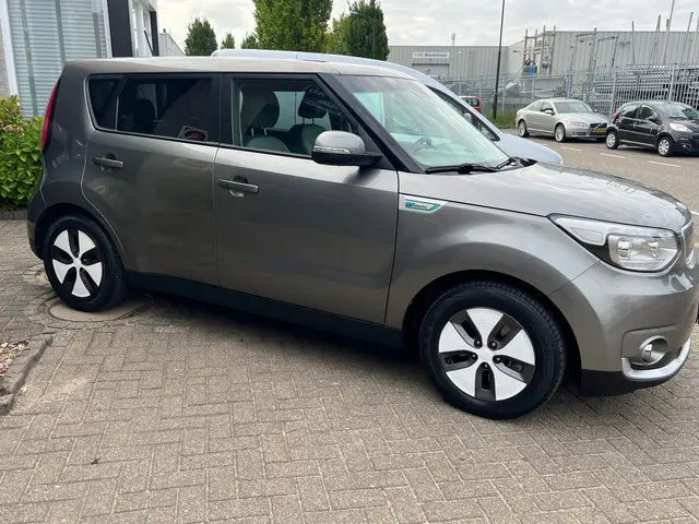 Kia e-Soul EV ExecutiveLine 27 kWh 2015 Elektrisch 4