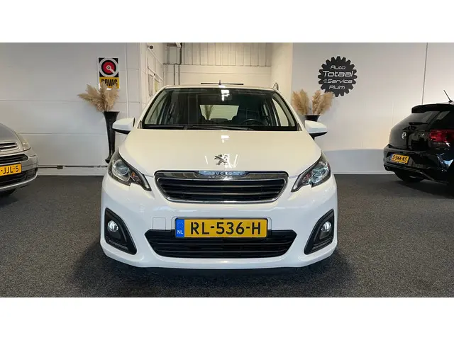 Peugeot 108 1.0 e-VTi Active, Airco, Carplay 2017 Benzine 2