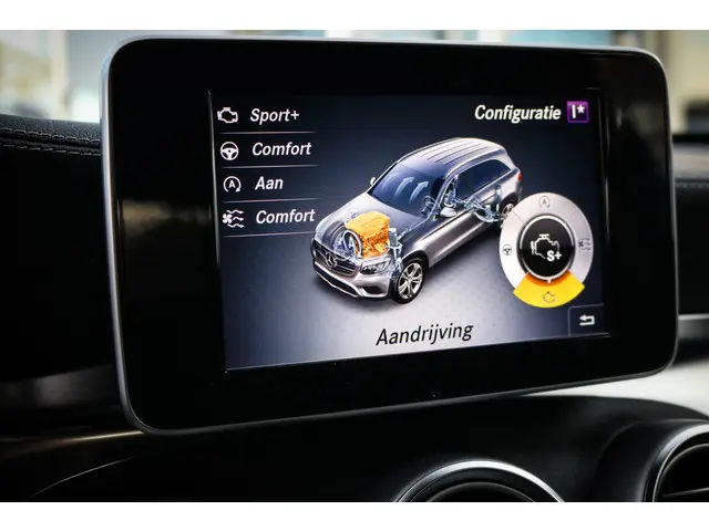 Mercedes-Benz GLC 250 4MATIC 2018 Benzine 29
