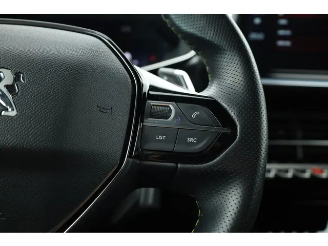 Peugeot 2008 1.2 PureTech GT Pack 2021 Benzine 14