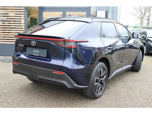 Toyota bZ4X Dynamic 73 kWh 2026 Elektrisch