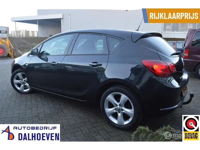 Opel Astra 1.4 Turbo Sport + 2015 Benzine 9