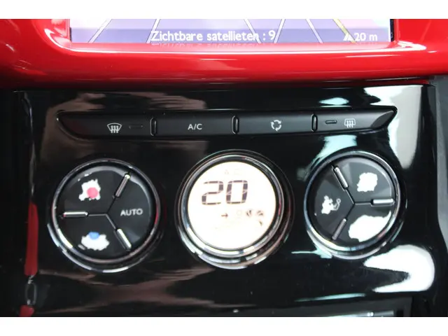 DS DS 3 1.2 PureTech So Red 2015 Benzine 23