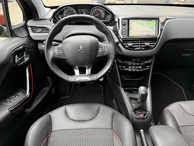 Peugeot 208 1.2 PureTech Roland Garros 2016 Benzine 11