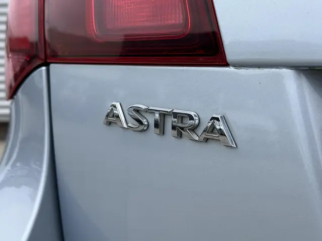 Opel Astra Sports Tourer 1.4 Turbo Sport + 2015 Benzine 39