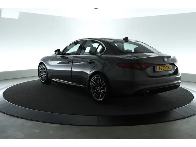 Alfa Romeo Giulia 2.0T Super 2017 Benzine 14