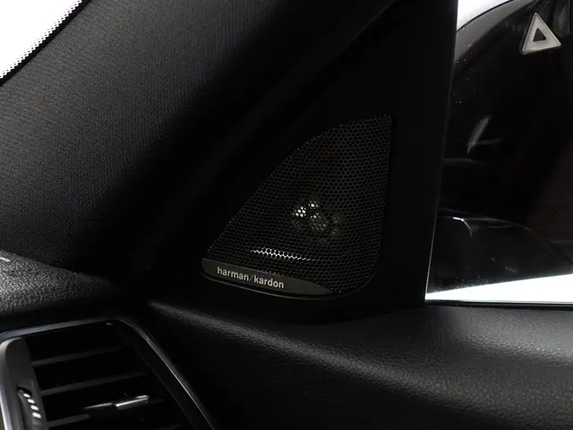 BMW 3 Serie 330e M Performance Aut- 2016 Hybride Benzine 22