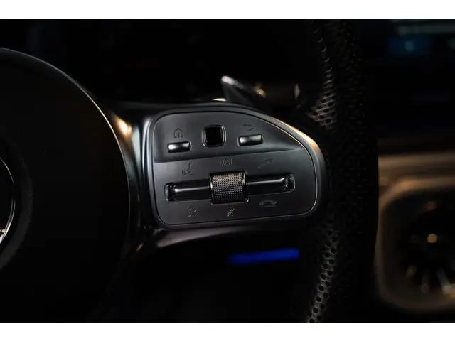 Mercedes-Benz G-Klasse 63 2018 Benzine 26