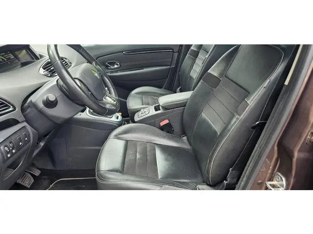 Renault Scénic 1.2 TCe Bose 2013 Benzine 18