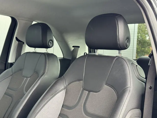 Opel ADAM 1.4 Glam 2013 Benzine 18