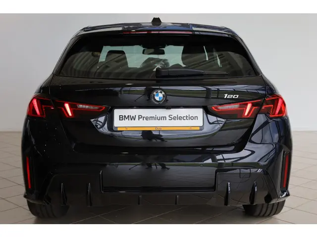 BMW 1 Serie 120 2025 Benzine 5