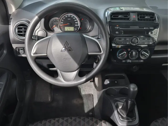 Mitsubishi Space Star 1.0 Cool+ 2020 Benzine 9