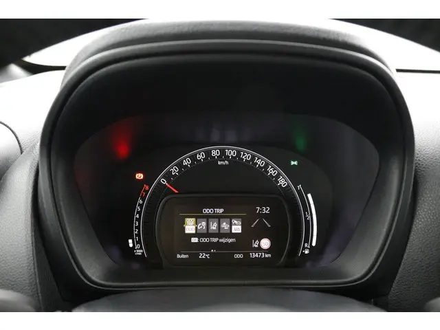 Toyota Aygo X 1.0 VVT-i MT Play 2024 Benzine 6